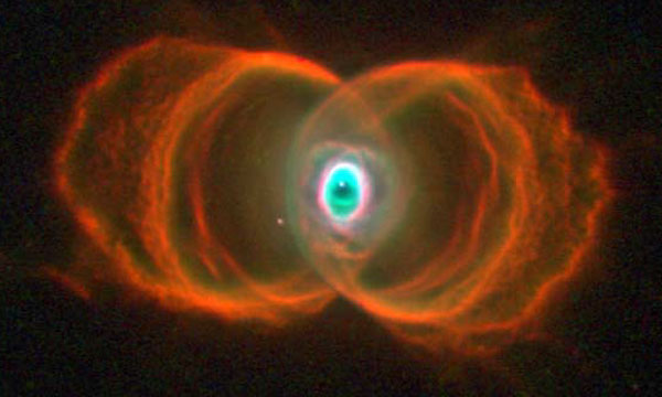 MyCn18 et timeglass Nebula
