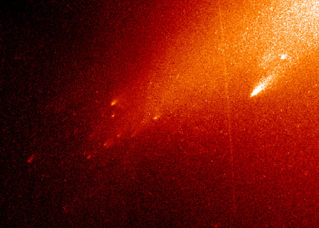 Kaboom!  Comet LINEAR 1999 explodes!