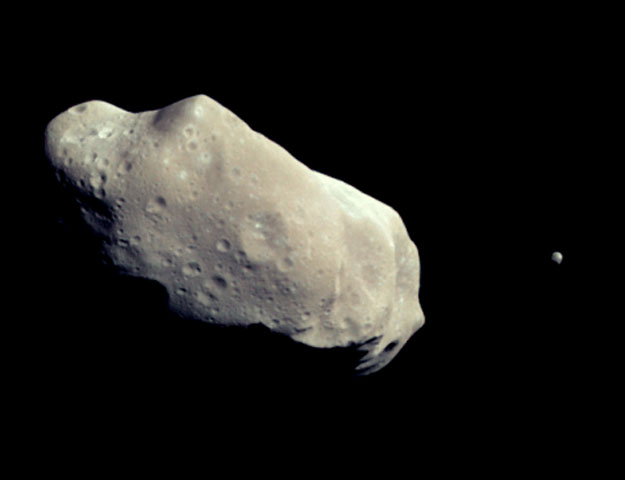 Ida e Dactyl Asteroid e la Luna