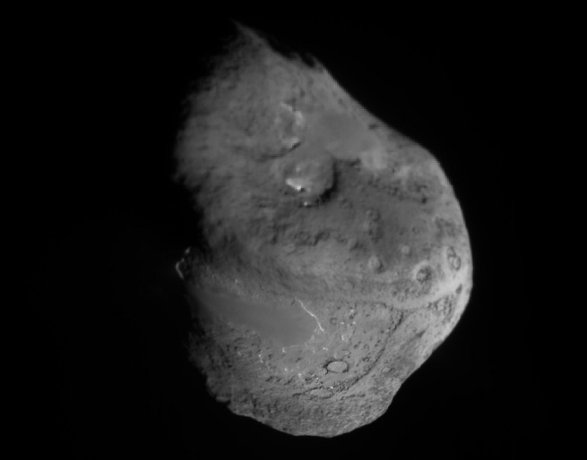 Il nucleo della cometa Tempel 1