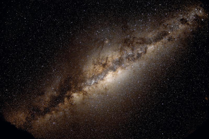 La Via Lattea in stelle e polvere