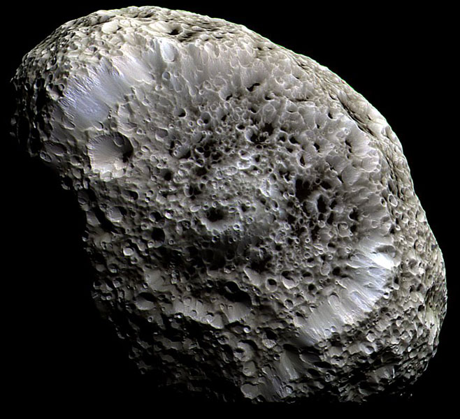 Hiperión: una luna de Saturno con extraños cráteres