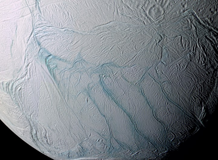 Enceladus e da Procura de Água