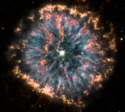 Celebrando al Hubble con NGC 6751