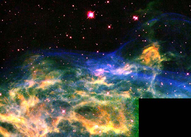 Al borde de la Nebulosa del Cuarto Creciente