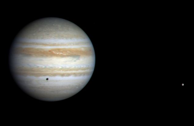 La Sonda Cassini se acerca a Júpiter