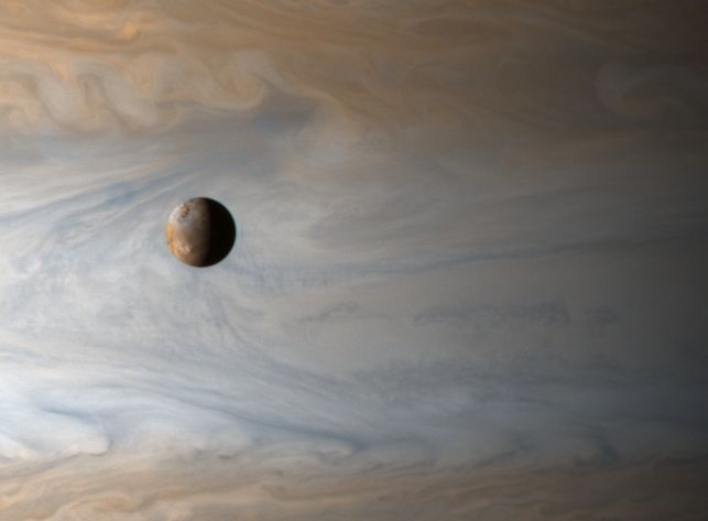 Ío: Luna sobre Júpiter