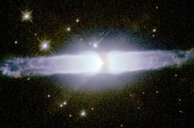 Henize 3-401: Una Nebulosa Planetaria Alargada