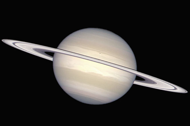 Saturno al natural desde el crucero espacial Cassini
