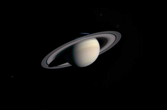 La Cassini se aproxima a Saturno