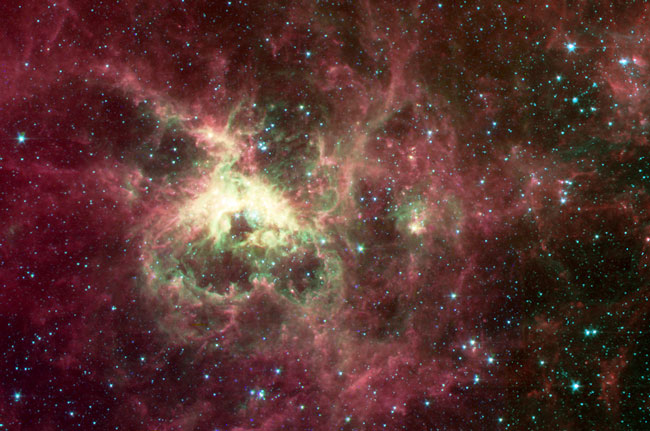La Nebulosa de la Tarántula desde el Spitzer