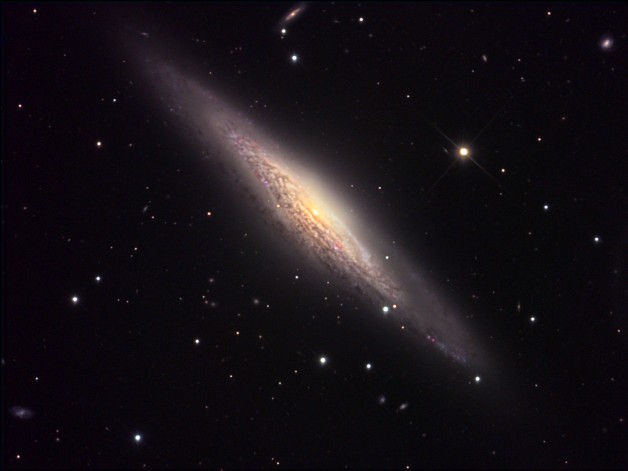 NGC 2683: Una espiral de perfil