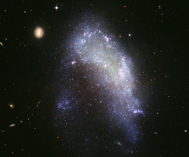 NGC 1427A: galaxia en movimiento