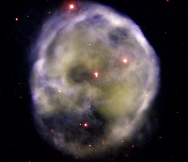 NGC 246 y la estrella moribunda