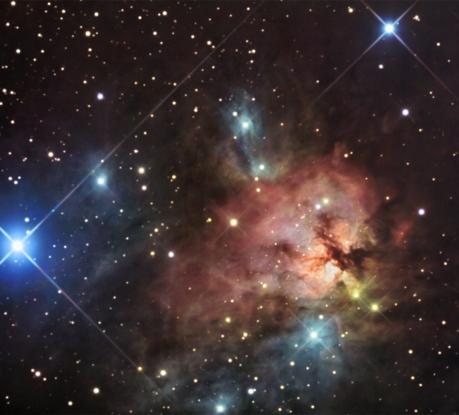 NGC 1579: La Trífida del norte