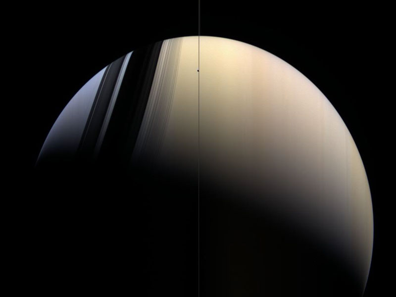 Saturno en azul y oro