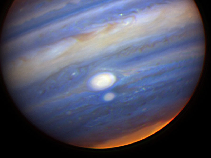 Las Dos Tormentas Más Grandes De Júpiter Casi Chocan