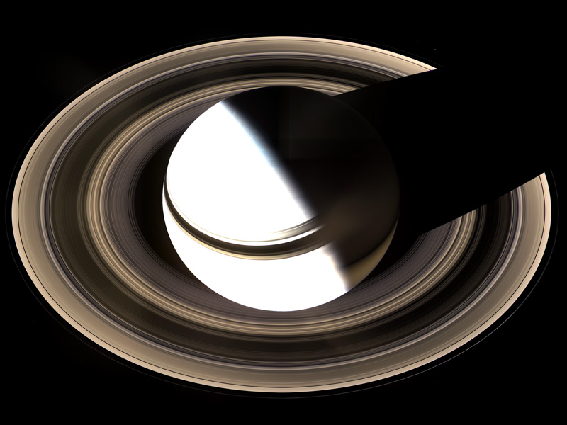 Saturno desde Arriba
