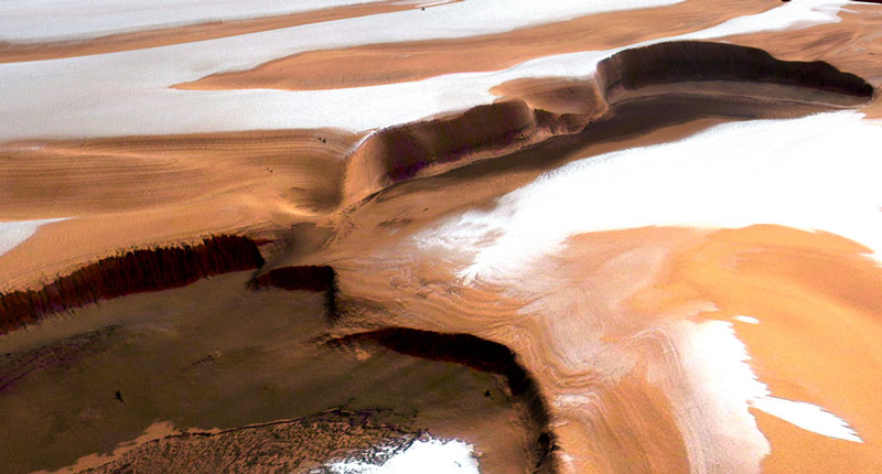 Empinados acantilados en Marte