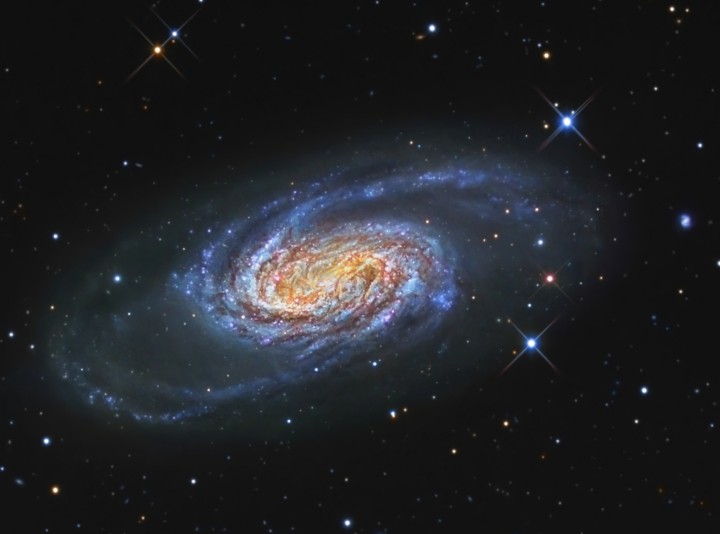 La brillante galaxia NGC 2903