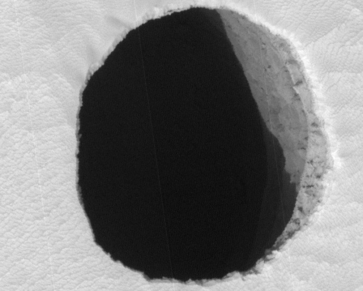 Un agujero en Marte al detalle