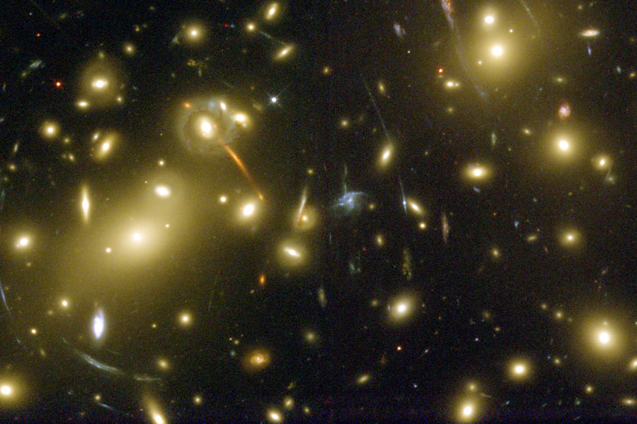 Abell 2218: una lente galáctica