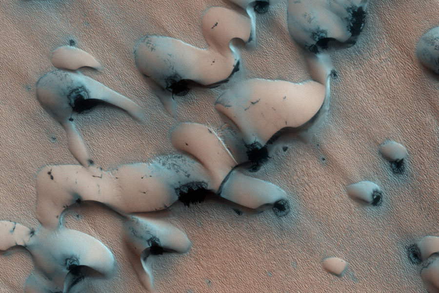 Dunas descongelándose en Marte