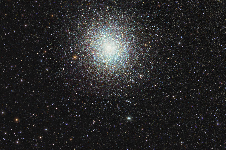 47 Tuc: Un Gran Cúmulo Globular de Estrellas