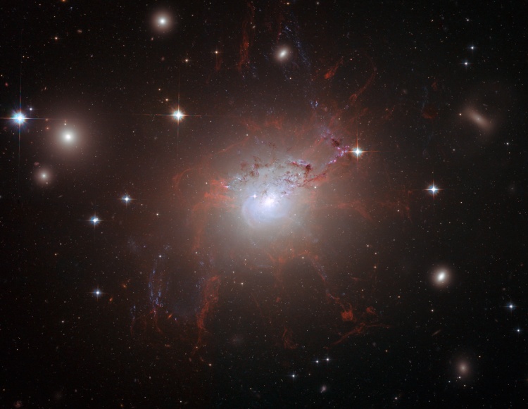 La galaxia activa NGC 1275