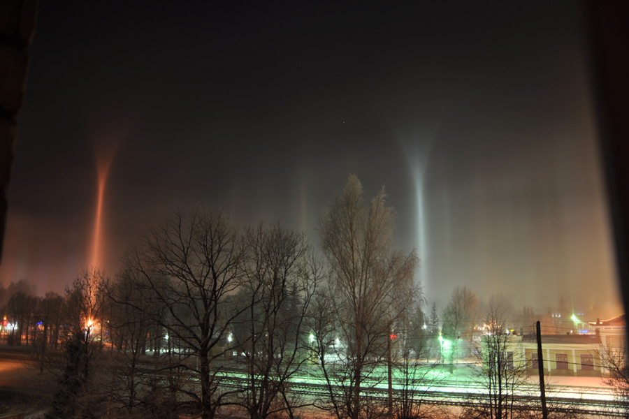 Inusuales pilares de luz sobre Letonia