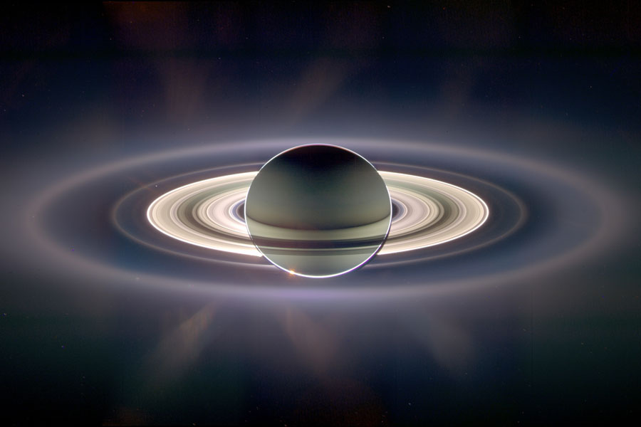 En la sombra de Saturno