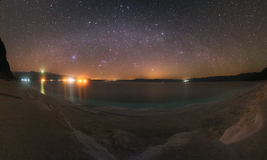 Estrellas sobre el lago Salda