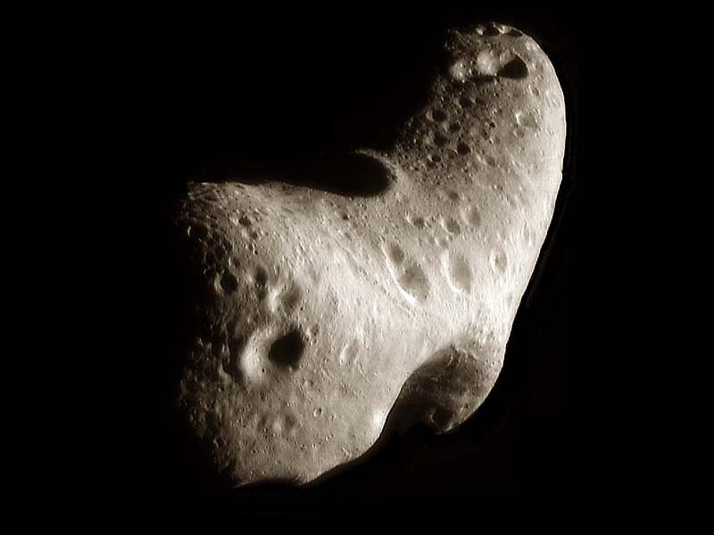 El asteroide Eros reconstruido