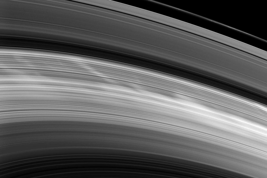 Reaparecen los radios en los anillos de Saturno