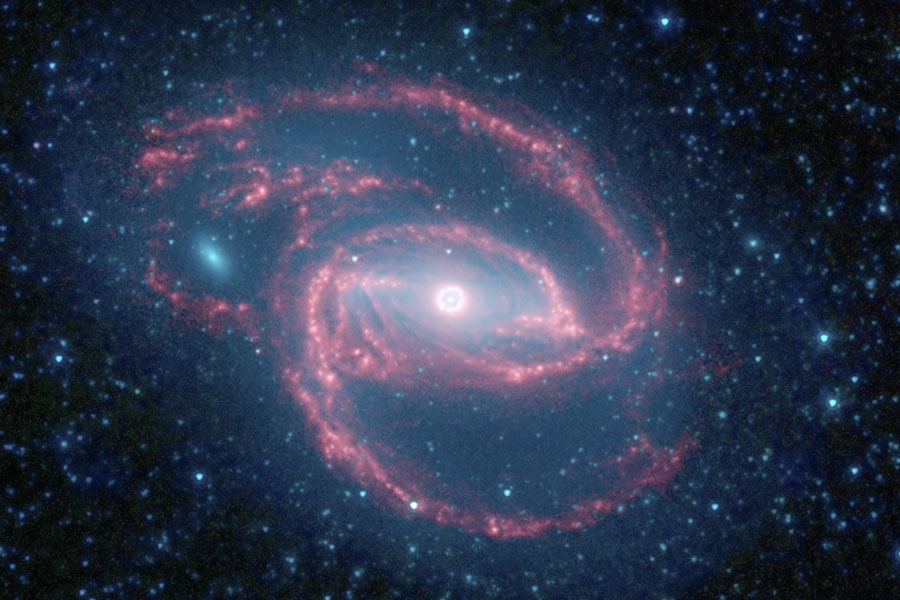 NGC 1097: Galaxia Espiral con un Ojo Central
