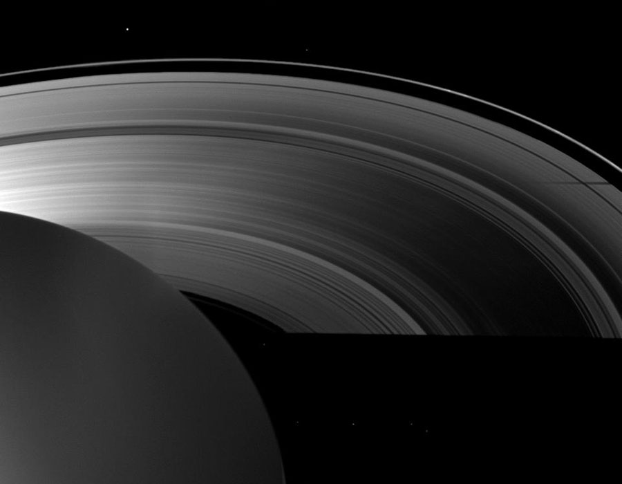 Sombras de Saturno en el equinoccio