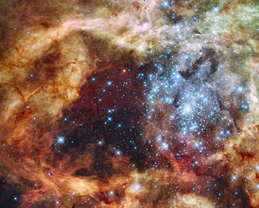 Cúmulo estelar R136 estalla