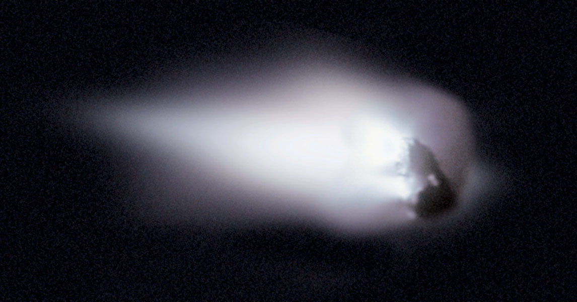 El Núcleo del Cometa Halley: un Iceberg en órbita