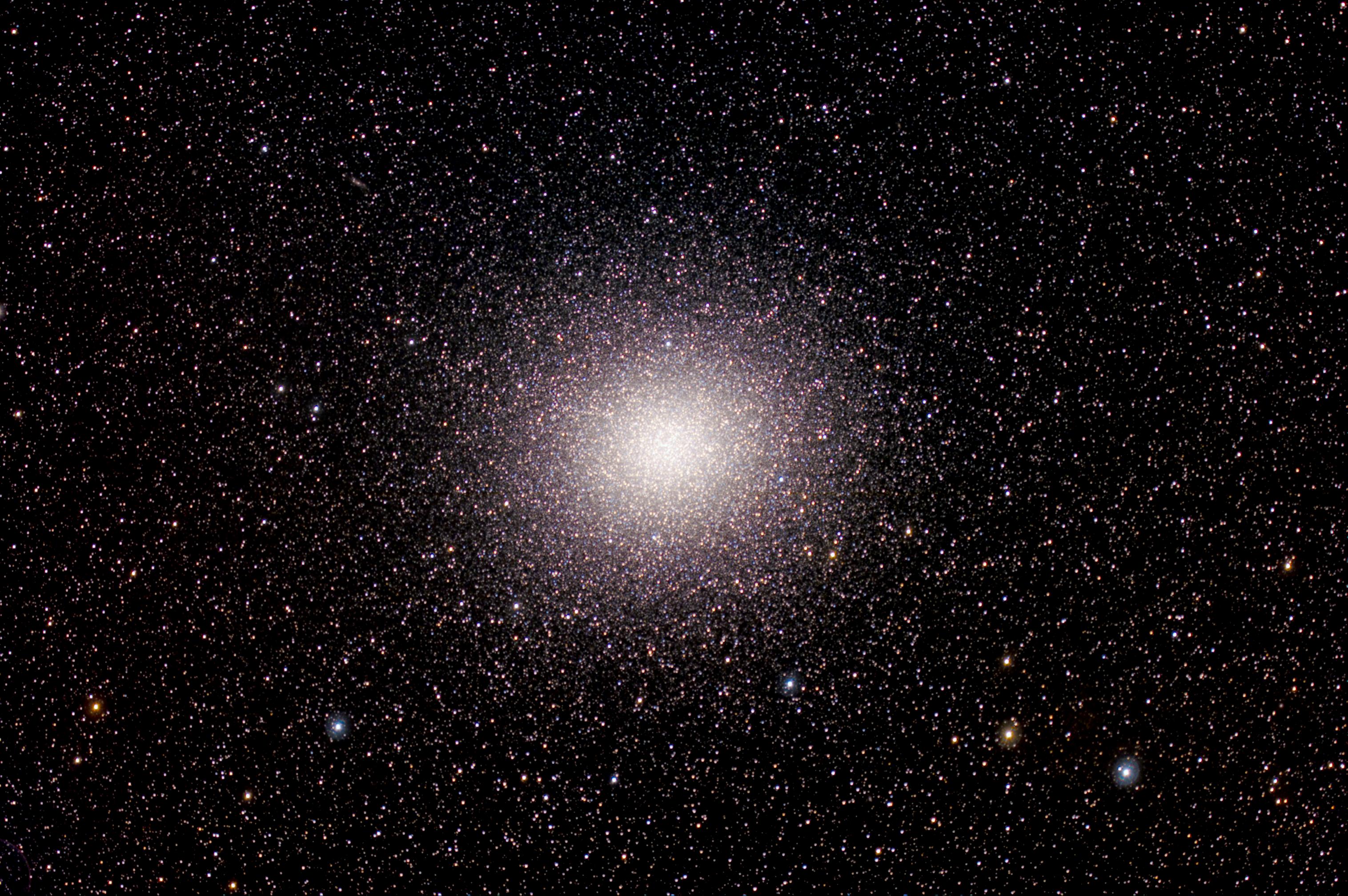 Hàng triệu ngôi sao trong quần tinh Omega Centauri - ngc5139 100319lehman / Thiên văn học Đà Nẵng