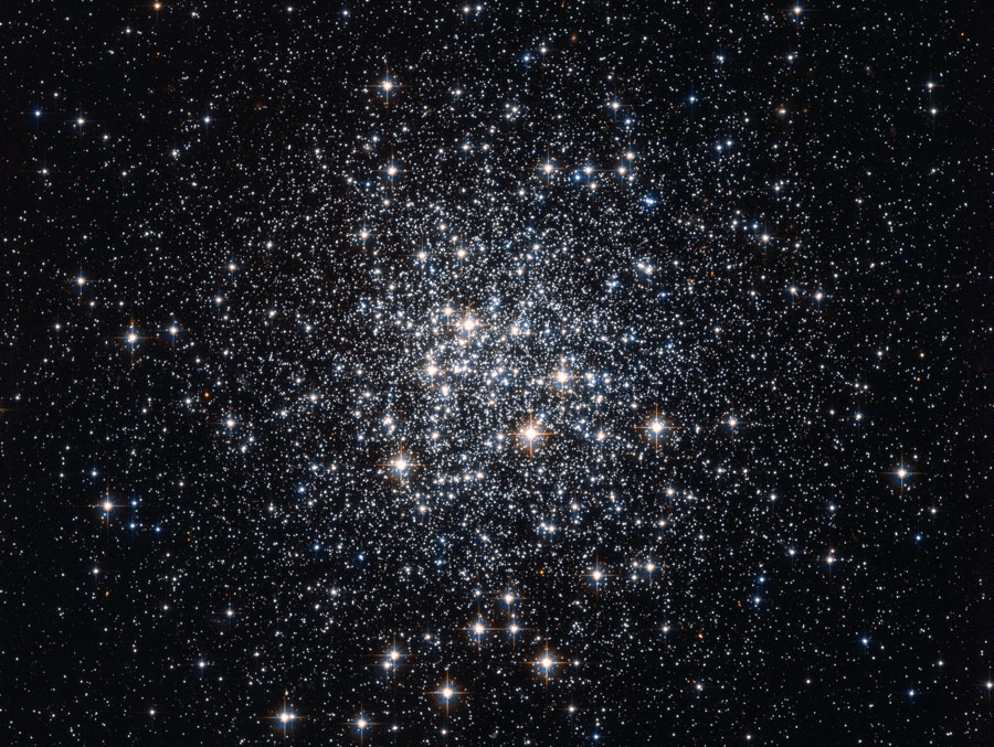 M72: Un cúmulo globular de estrellas