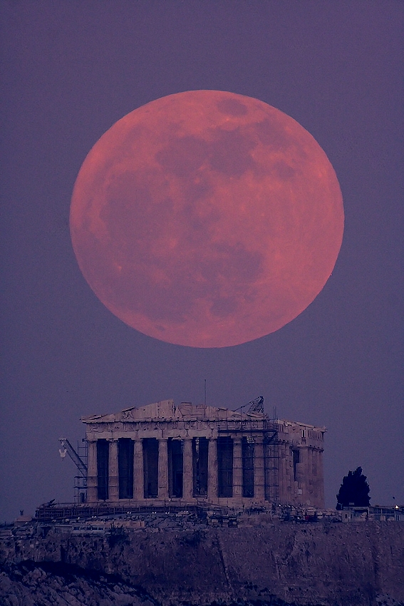 Luna y Partenón