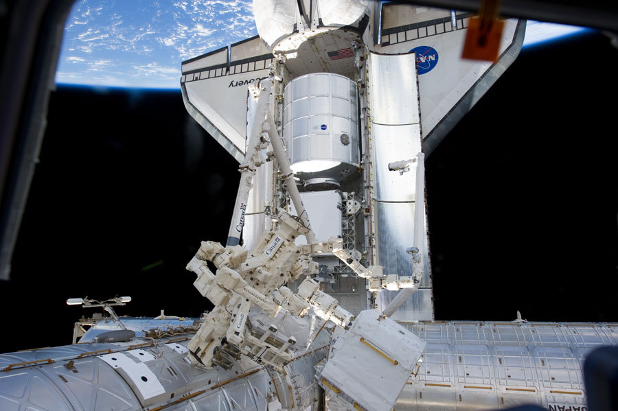 Discovery visita la Estación Espacial