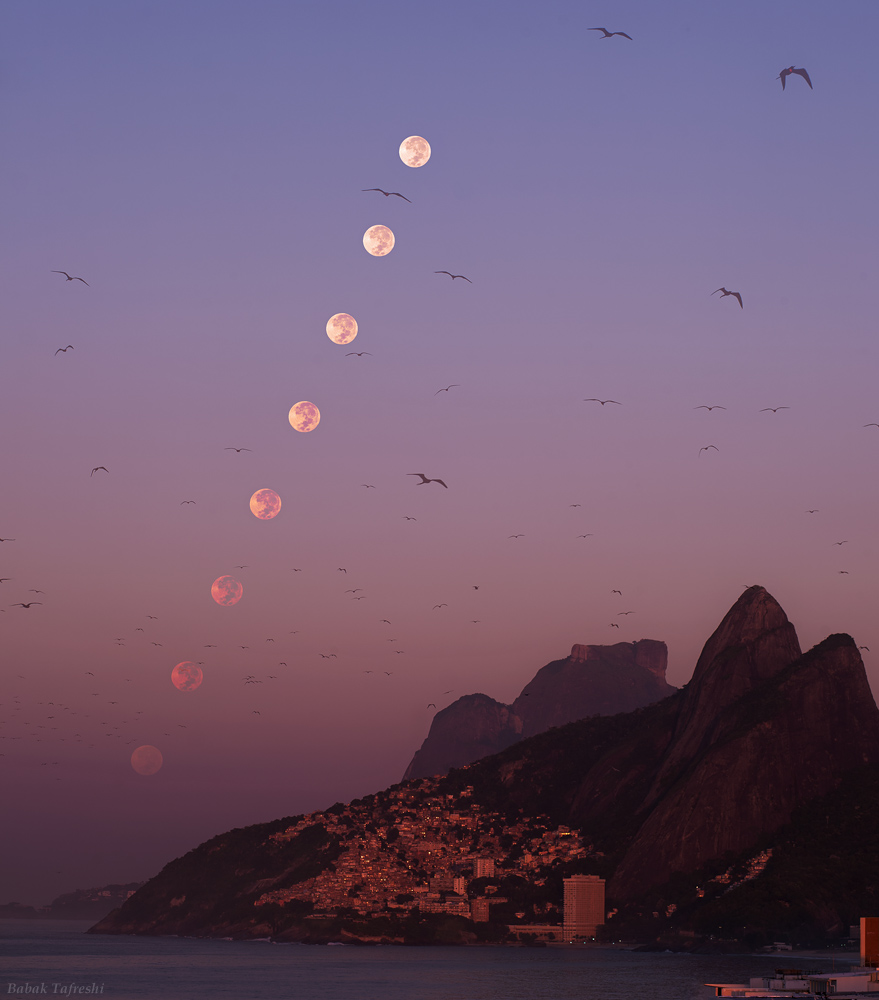 Puesta lunar matutina en Rio