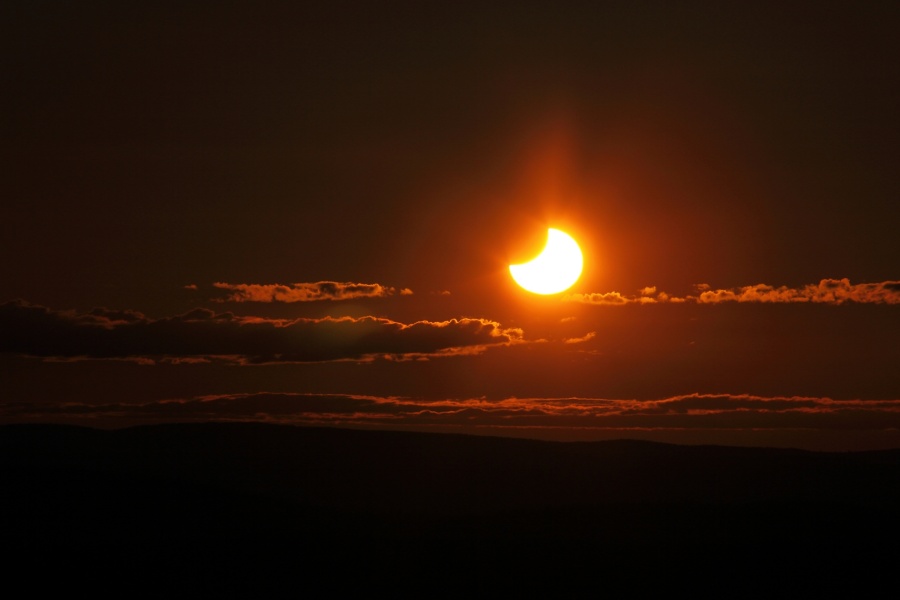 Eclipse Solar de Medianoche