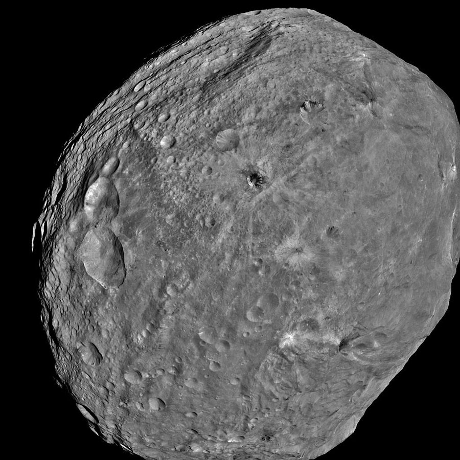 Vista completa del asteroide Vesta