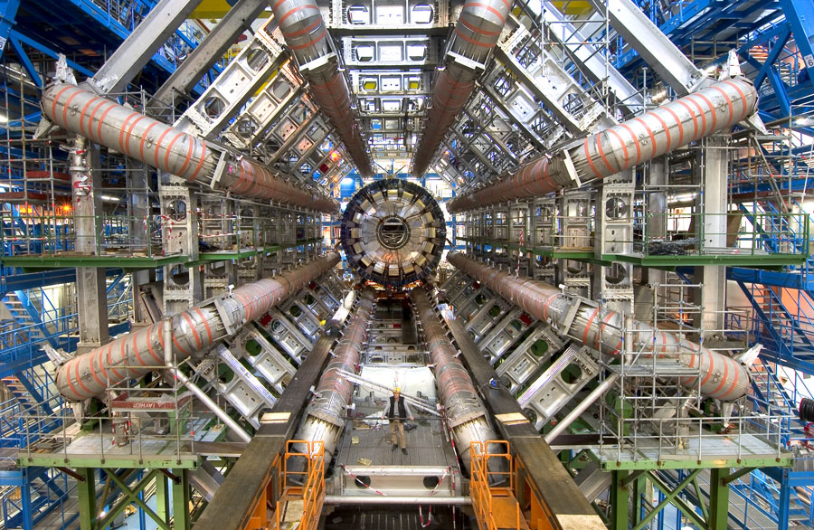 Indicios del Higgs en el Gran Colisionador de Hadrones