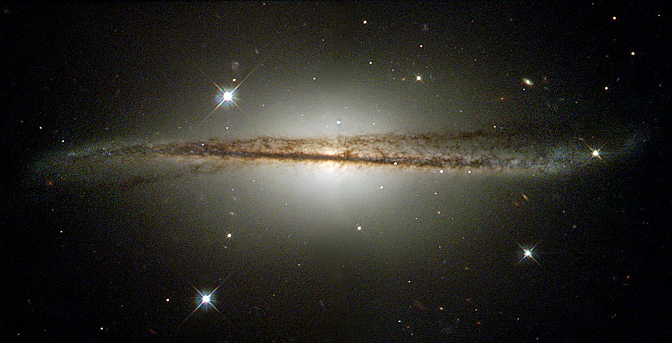 La galaxia espiral curvada ESO 510-13