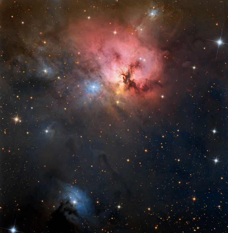 NGC 1579: la Trífida del Norte