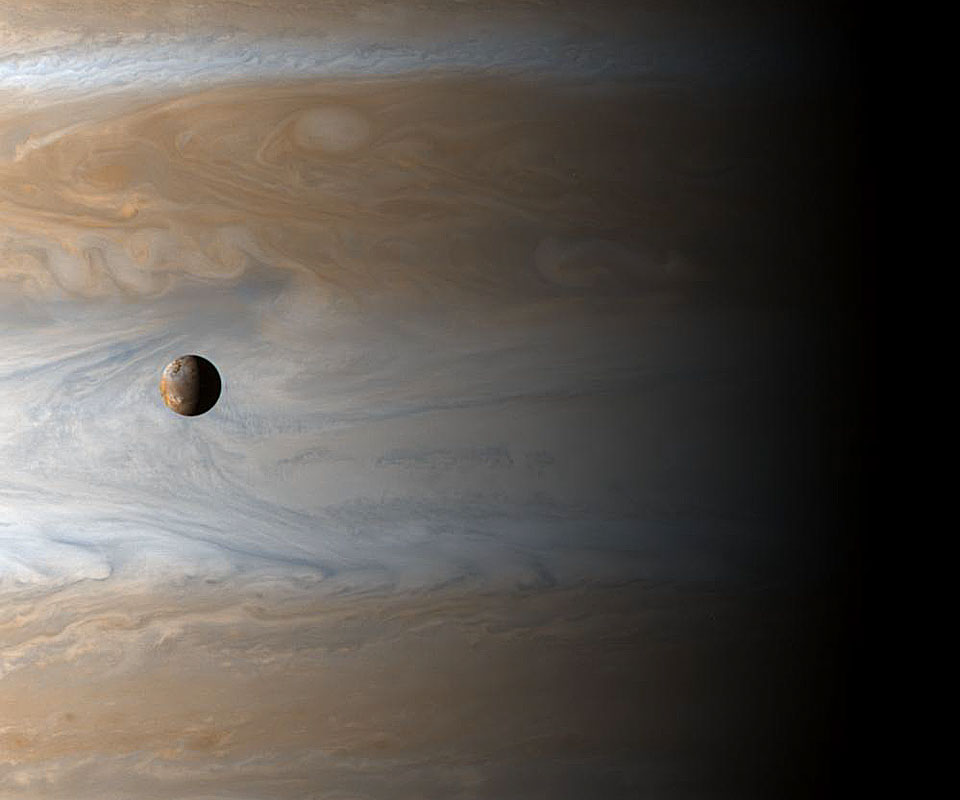 Io: una luna sobre Júpiter