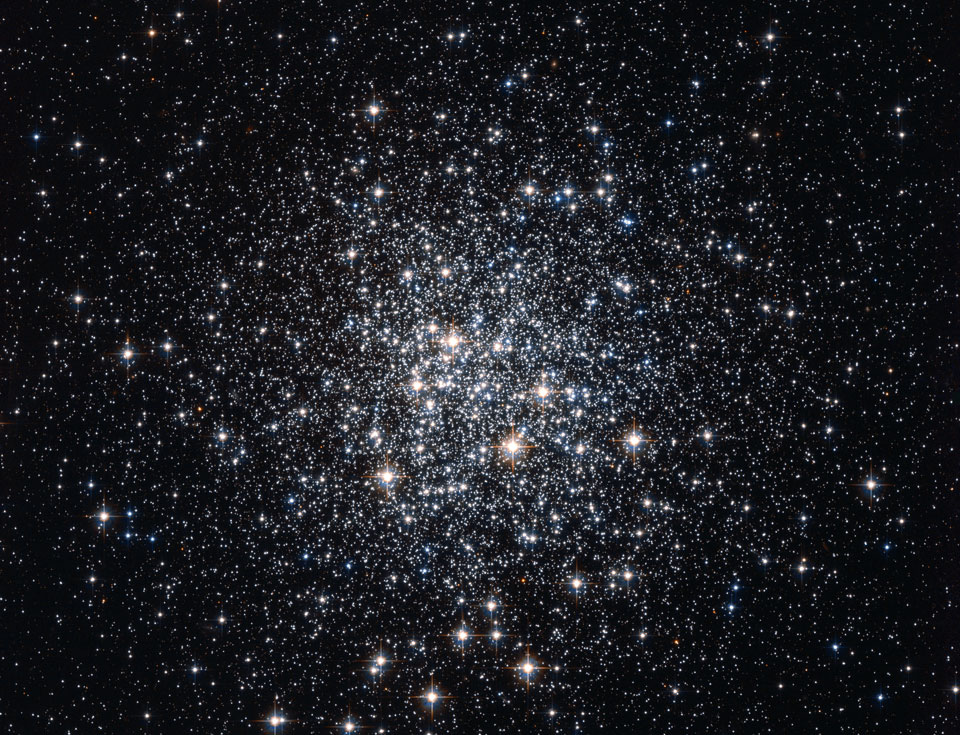 M 72: un cúmulo globular de estrellas